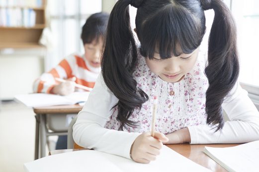 小学1年生で習う漢字は全部で80字ですが、小学2年生になると倍の160字を覚えなければな…