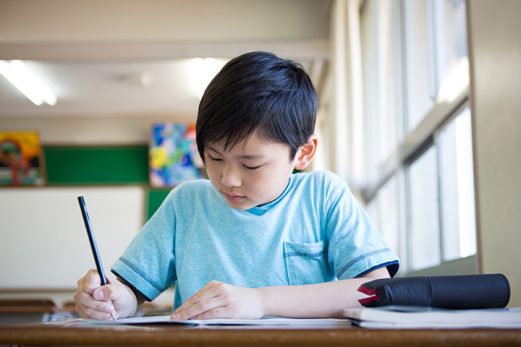 小学3年生で新しく習う漢字は200字あります。小学2年生で習う漢字が160字なのに対し、40字も多く覚えなければなりませ…