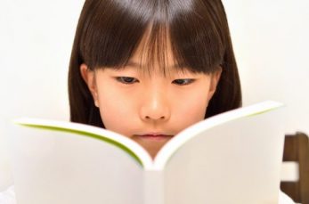 中学受験の国語は、大きくは「論説文」「随筆」「物語文」「詩」というテーマで出題されます。テーマによって読み方・考え方が異…