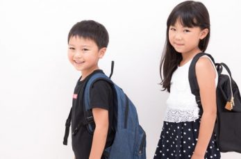 いざ買おうとすると悩んでしまうのが、小学生の通塾バッグです。大きさや機能はもちろん、子供が気に入って使えるデザインである…